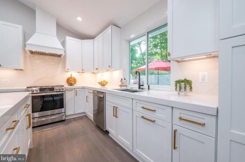 820 Malibu Dr, Silver Spring MD  20901-3648 exterior