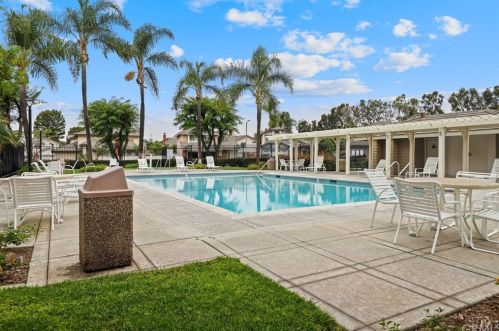 2 Wadsworth, Irvine CA  92620-3722 exterior