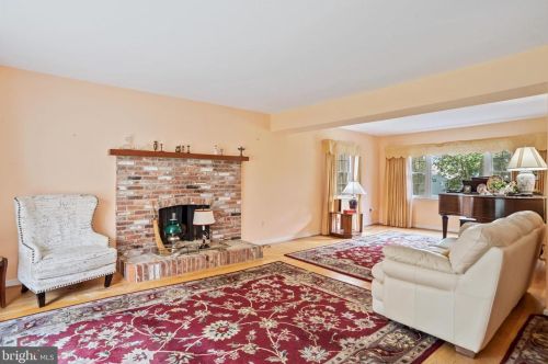 16 Severn Riv Rd, Severna Park MD 21146-4659 exterior