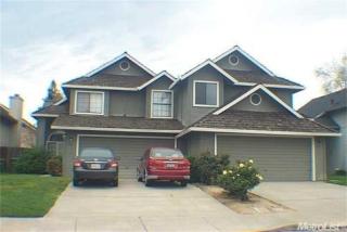 415 Almond Dr, Lodi, CA 95240-6304