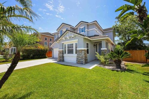 3828 Stoneridge Rd, Carlsbad, CA 92010-7073