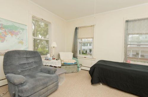 29 Newton Ave, Westerly, RI 02891-1819