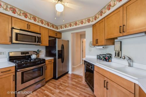 363 Satinwood Ct, Buffalo Grove, IL 60089-6611
