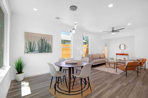 3104 16th St, Austin, TX 78702-1608