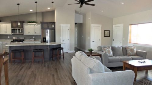 413 Tejon Ave, Pueblo CO  81007-3285 exterior