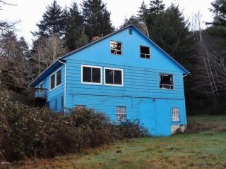 1155 Alsea Hwy, Waldport OR  97394-8907 exterior