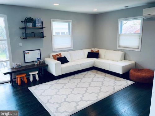 2233 Luzerne Ave, Silver Spring MD 20910-2135 exterior