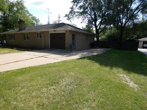 719 Woodlawn Ave, Joliet, IL 60435-5770