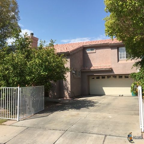2117 Banda Ave, Calexico, CA 92231-3904