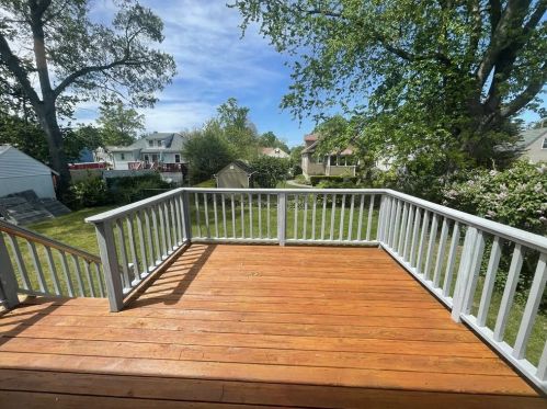 5 Birch St, Warwick, RI 02888-3610