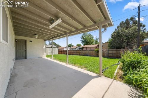 2040 Oakwood Ln, Pueblo CO  81005-2531 exterior