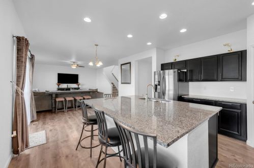 41 Homestead Way, Denver, CO 80601-4564