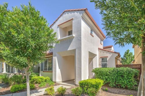76 Brilloso Ln, Tracy, CA 95391-2027