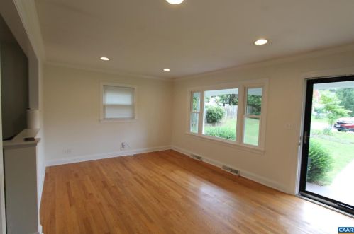 616 Elizabeth Ave, Charlottesville, VA 22901-3719