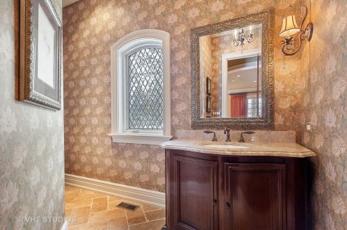 6403 Garfield Ave, Willowbrook IL  60527-5237 exterior