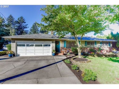 2011 Wallula Ave, Damascus OR  97030 exterior