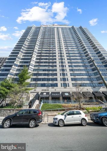 2001 Hamilton St, Philadelphia PA  19130-4298 exterior