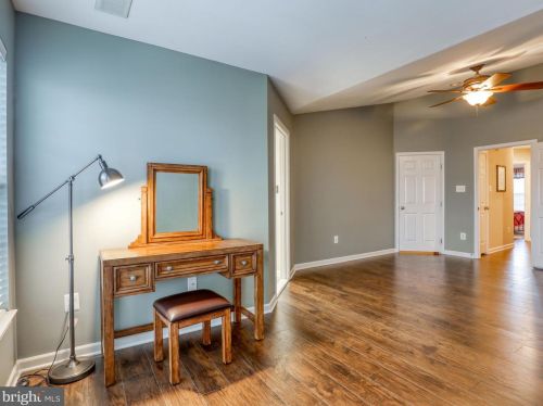 12 Payne St, Charles Town WV 25414-5536 exterior