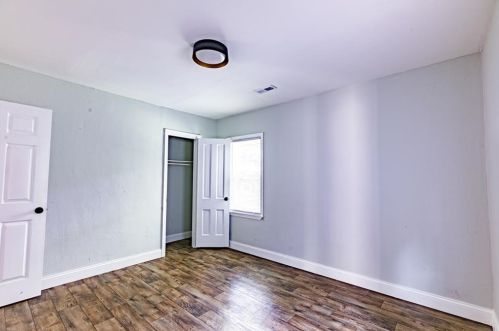 1361 Byrere Ter, Atlanta GA  30310-3927 exterior