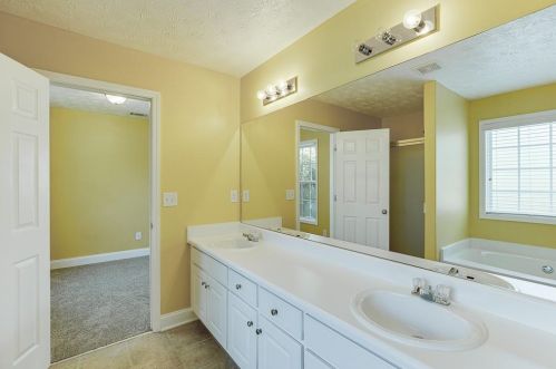 2005 Lantern Dr, Jefferson GA  30549-6996 exterior