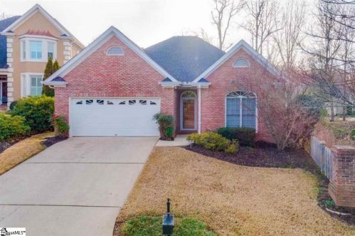 2 Green Arbor Ln, Greenville, SC 29615-6158