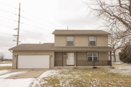 302 Lincoln St, Downs, IL 61736-7567