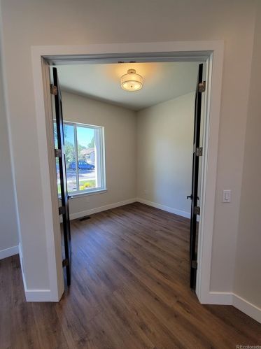 2417 Cherokee St, Denver, CO 80223-4318