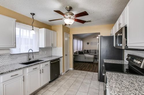 5729 Stone Mdw Ln, Fort Worth TX  76179-3739 exterior