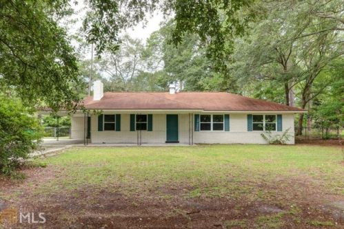 203 Savannah Ave, Rincon, GA 31326-9150