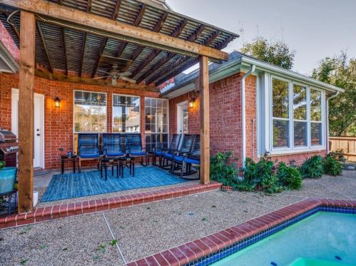 2507 Gln Morris Rd, Carrollton TX 75007-1916 exterior