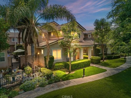 9783 Winterberry Dr, Riverside, CA 92503-3149
