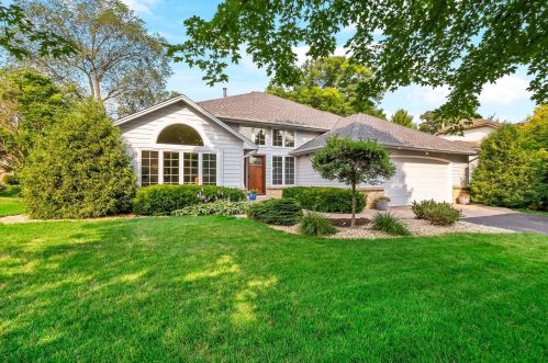 4365 Harbor Ln, Minneapolis, MN 55446-2764