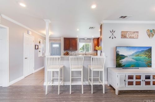 3702 Kingsway Ave, Anaheim CA  92804-4619 exterior