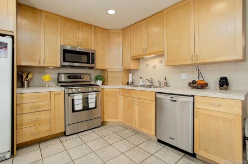 2748 Xanadu Way, Denver CO  80014-3443 exterior
