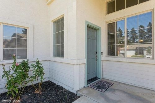8540 Narcissus Ct, Elk Grove, CA 95624-3828