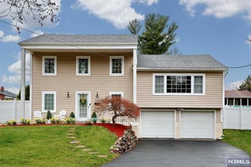 270 Elm St, Oradell, NJ 07649-2216