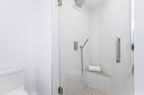 815 Moorside Dr, Glendale CA  91207-1135 exterior