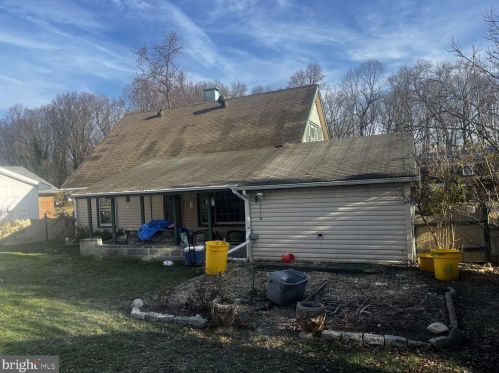 38 Paddock Ln, Willingboro, NJ 08046-2702