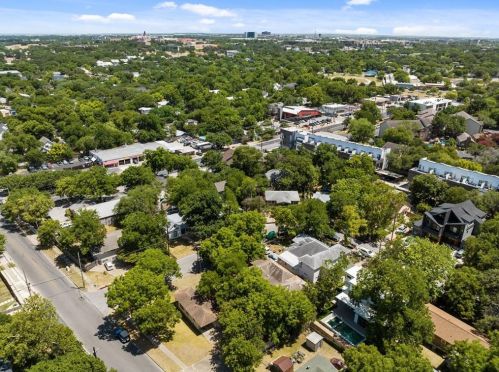 2702 2nd St, Austin TX  78702-4716 exterior