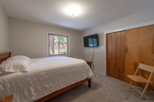 11553 Ridge Rd, Truckee CA  96161-4920 exterior