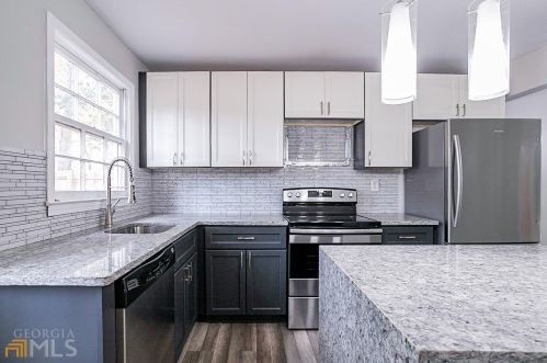 2279 Carver Cir, Atlanta GA  30314-2556 exterior