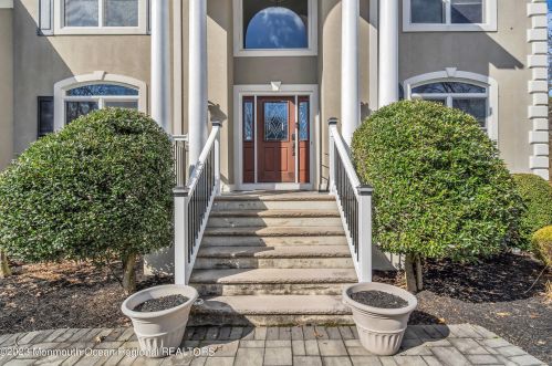 284 Friendship Rd, Wall Township NJ  07731-1970 exterior