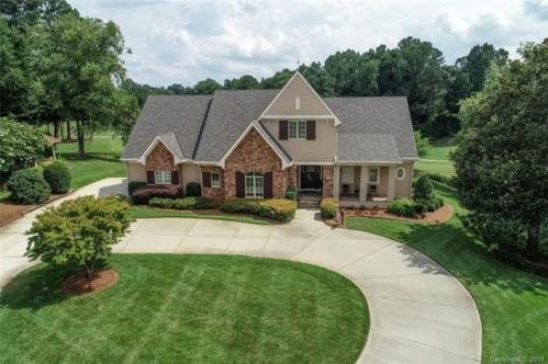 3617 Golfview Dr, Gastonia, NC 28056-6613