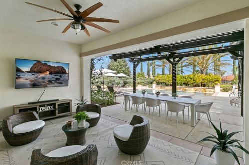 1769 Green Orchard Pl, Riverside CA  92508-8746 exterior