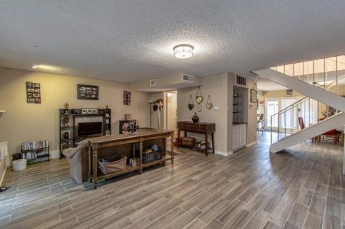 3701 Clubview Dr, Garland, TX 75044-6158