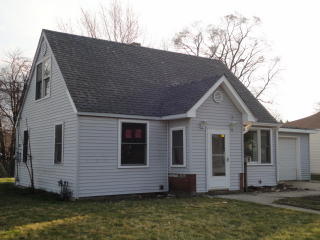 1915 8th Pkwy, Waukegan, IL 60085-6114