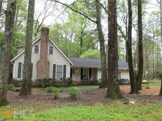 100 Camp Dr, Carrollton, GA 30117-5504
