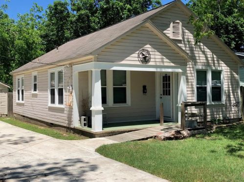 703 Glendale St, Ezzell, TX 77964-2428