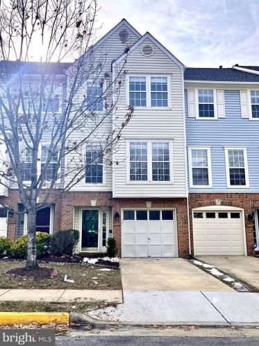 3988 Cressida Pl, Woodbridge, VA 22192-7647