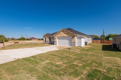5565 Justine Pl, Fort Worth TX  76126-6353 exterior